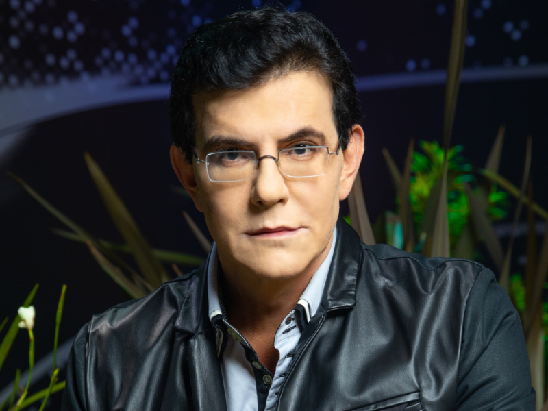 Padre Reginaldo Manzotti lidera o Top 5 das rádios FM do Brasil