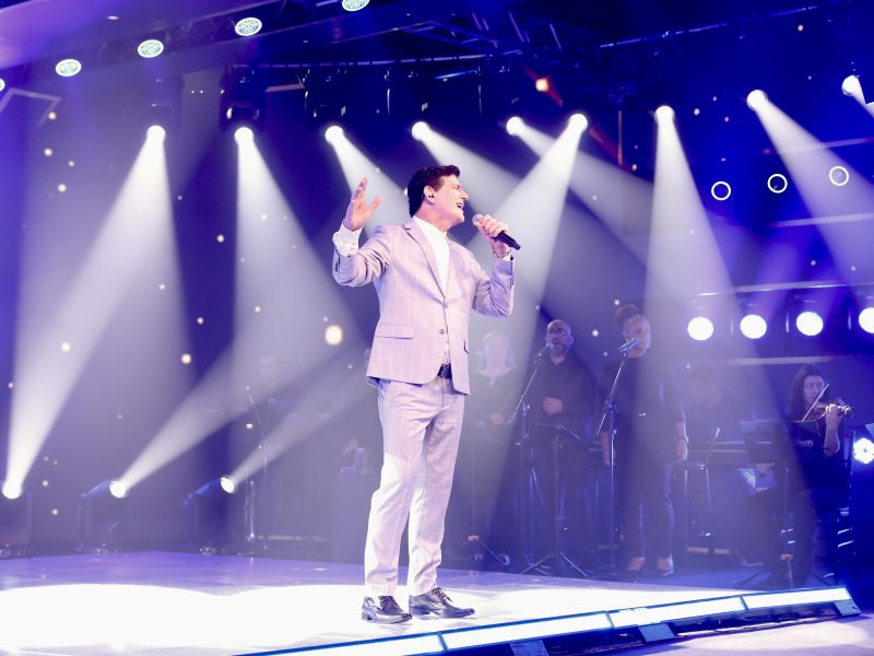 Padre Reginaldo Manzotti encerra o Festiva VEM com um show de evangelização